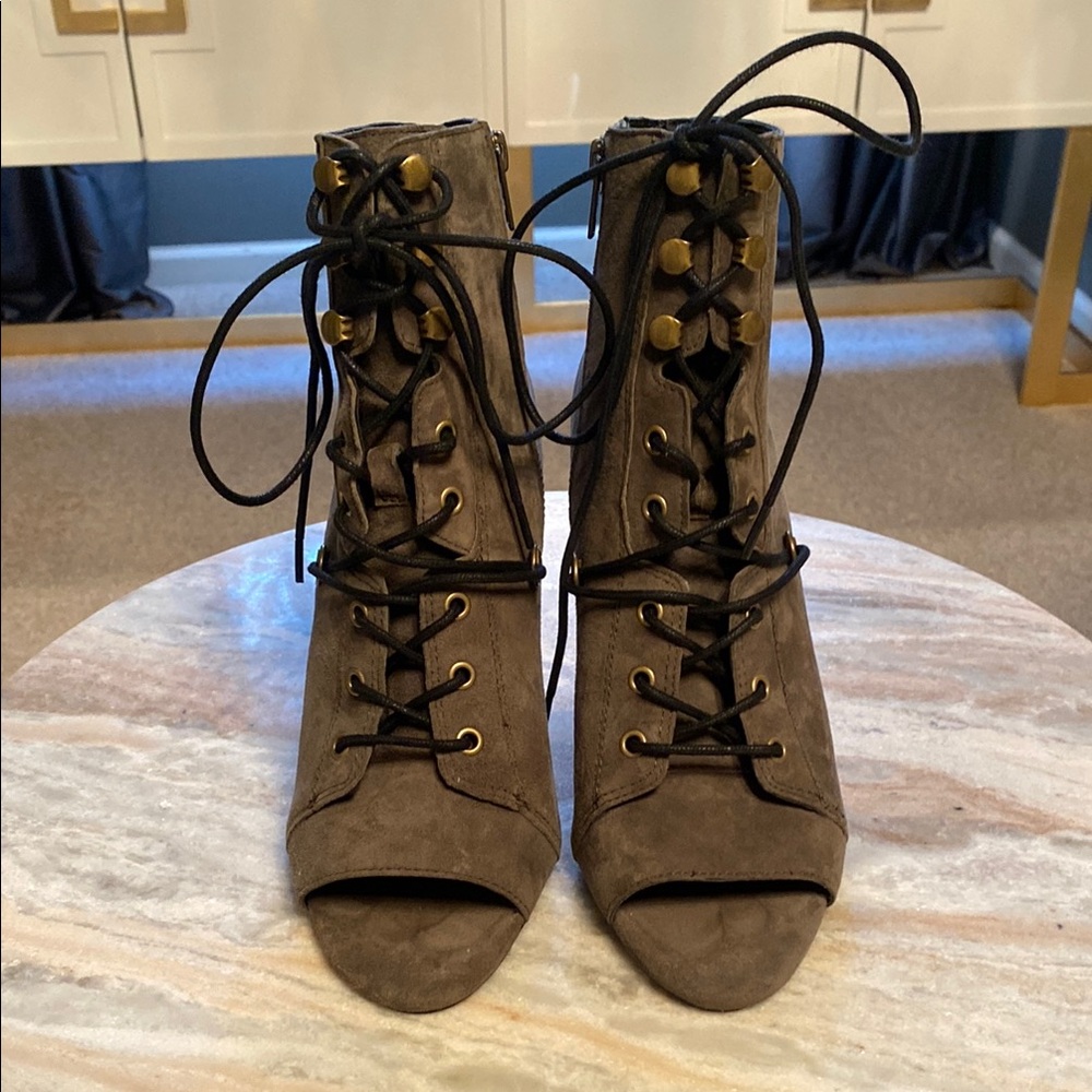 Women's Lace-Up Peep Toe Boots - Brown